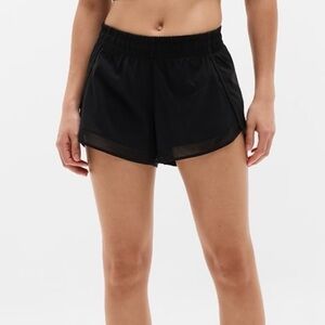 Athleta Women's Black Mesh Run Racer 4”Athletic Shorts